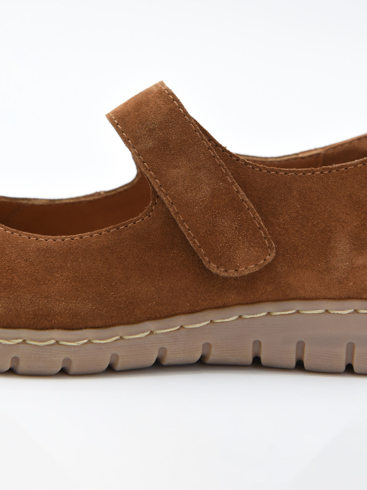 Bailarina de piel color cuero con velcro y suela flexible