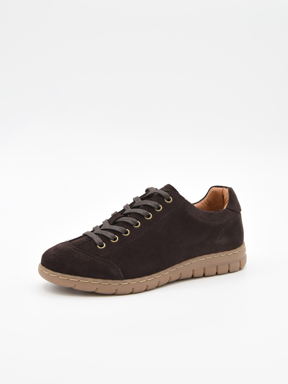 Zapatilla de piel color marrón cómoda