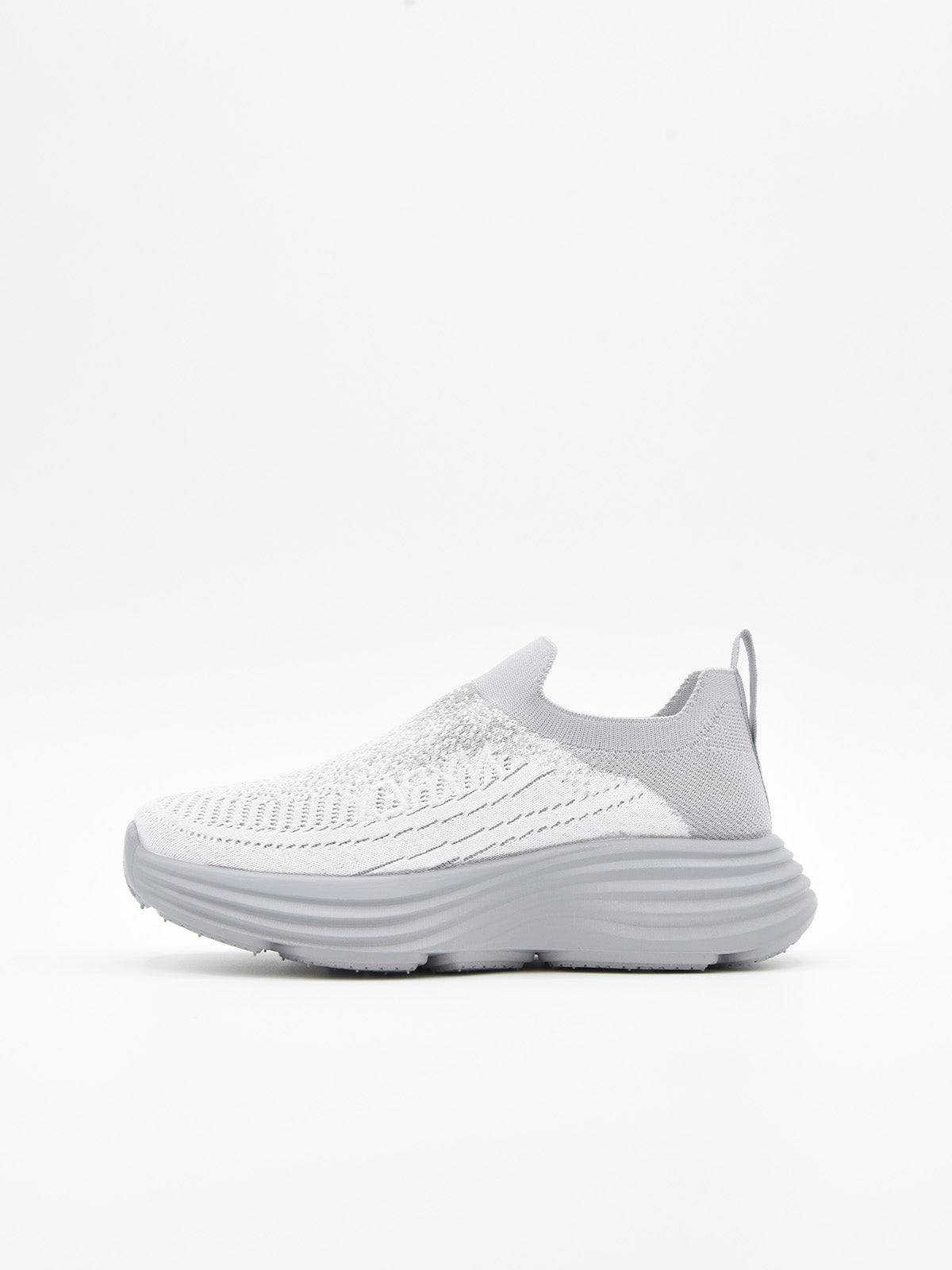 Zapatilla ligera gris estilo calcetín