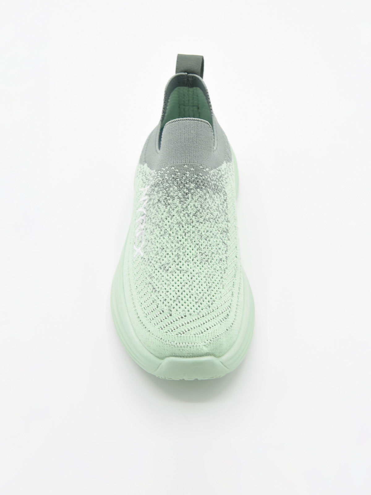 Zapatilla slip-on verde con suela gruesa