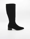 Bota de serraje negro estilo urbano con tacón bajo
